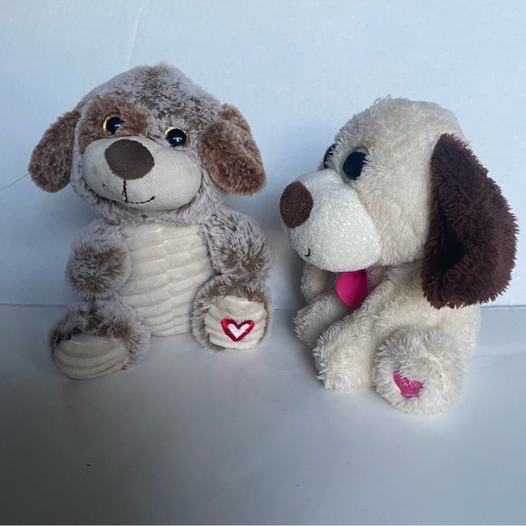 Kellytoys -set of 2 Plush dogs soft 6 1/2” a heart on the left back foot - Picture 1 of 6